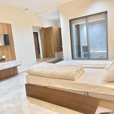 Hotel The Grand Khodiyar Visnagar Dış mekan fotoğraf