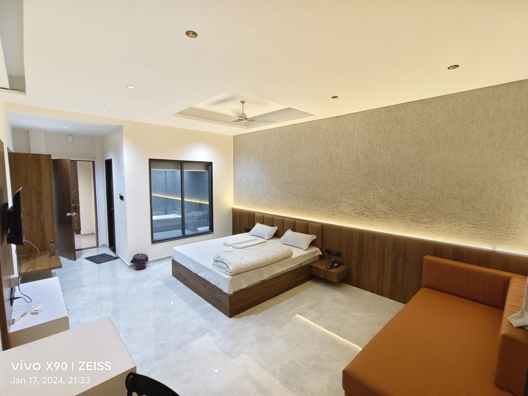 Hotel The Grand Khodiyar Visnagar Dış mekan fotoğraf