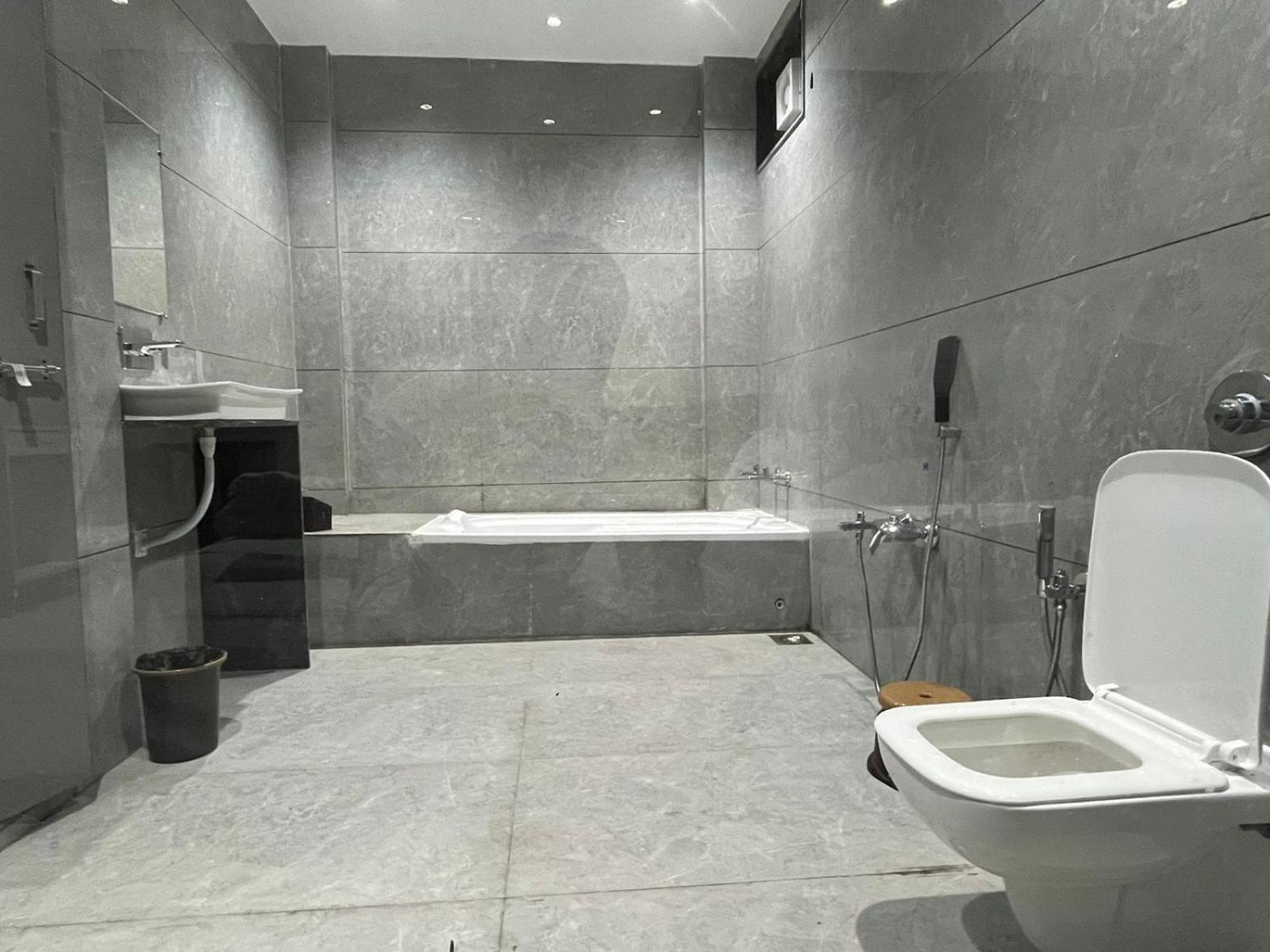 Hotel The Grand Khodiyar Visnagar Dış mekan fotoğraf