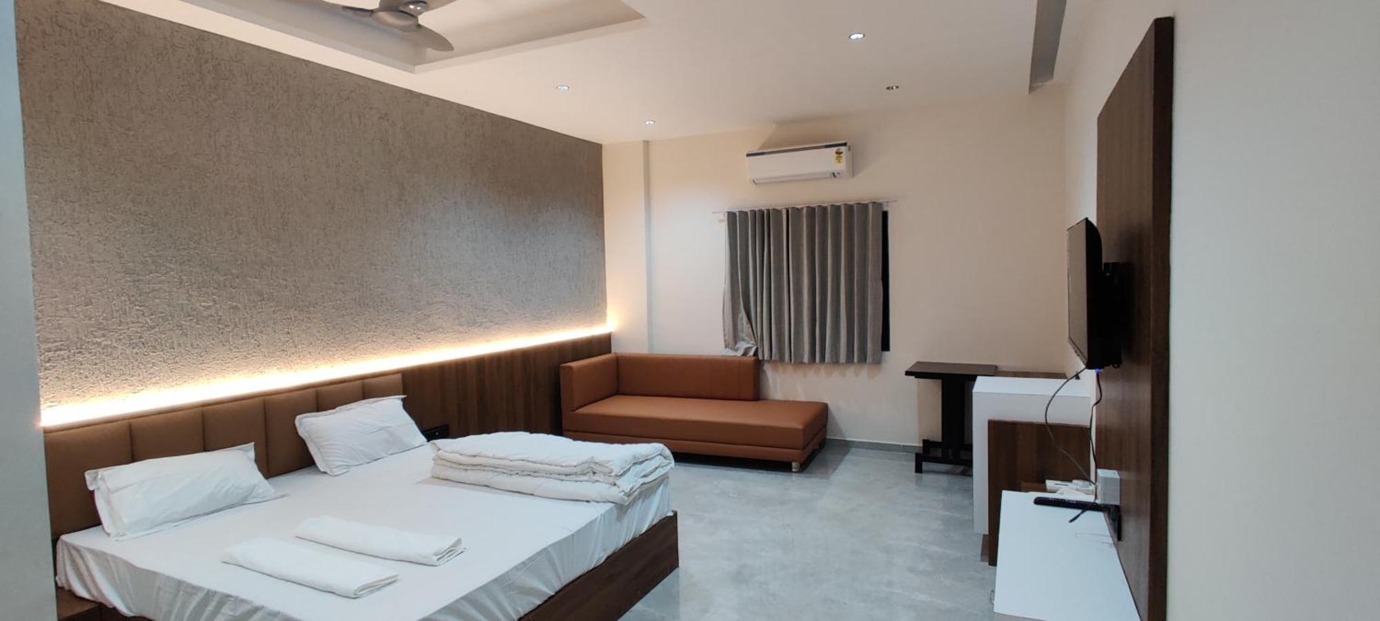 Hotel The Grand Khodiyar Visnagar Dış mekan fotoğraf