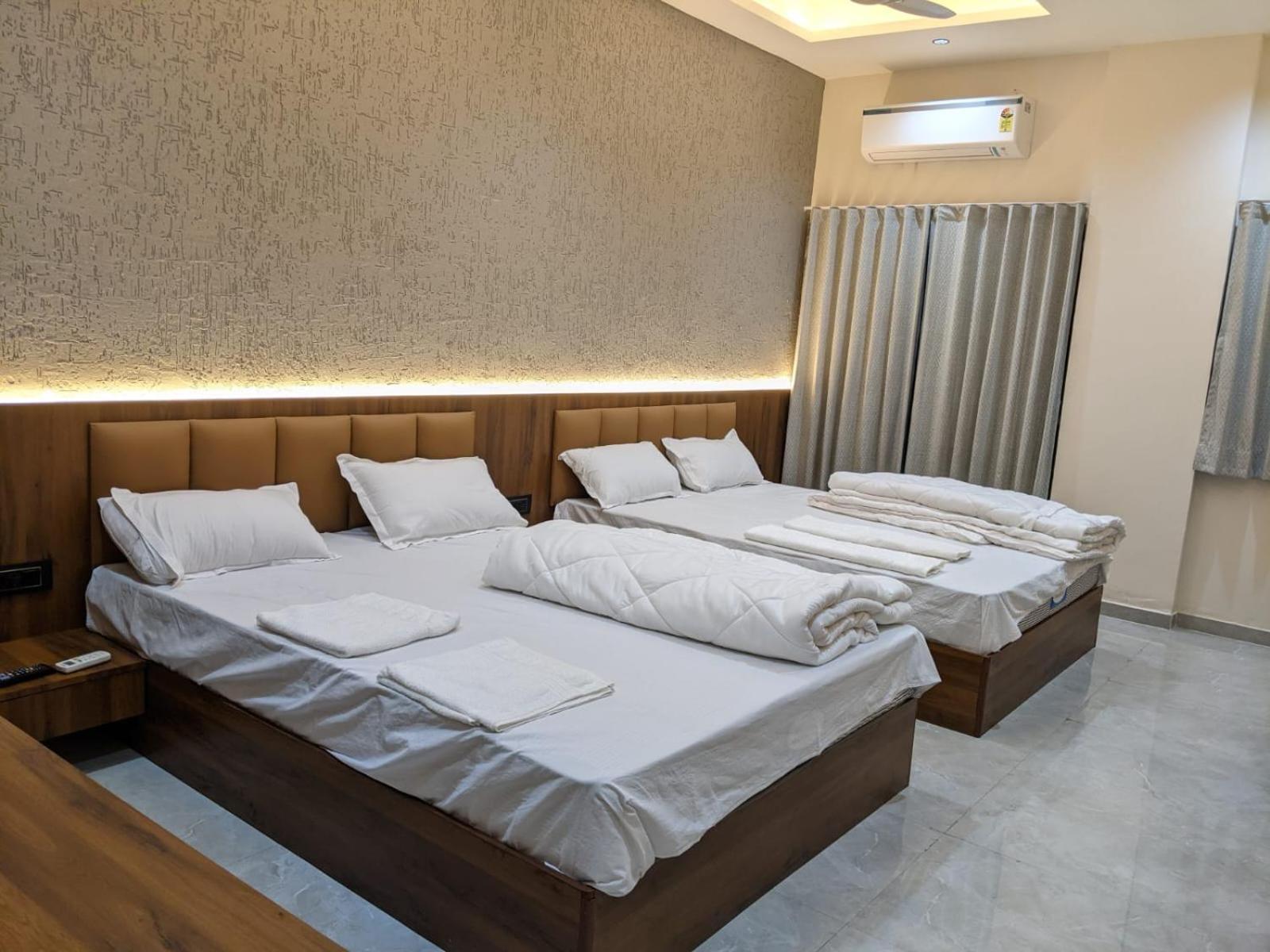Hotel The Grand Khodiyar Visnagar Dış mekan fotoğraf